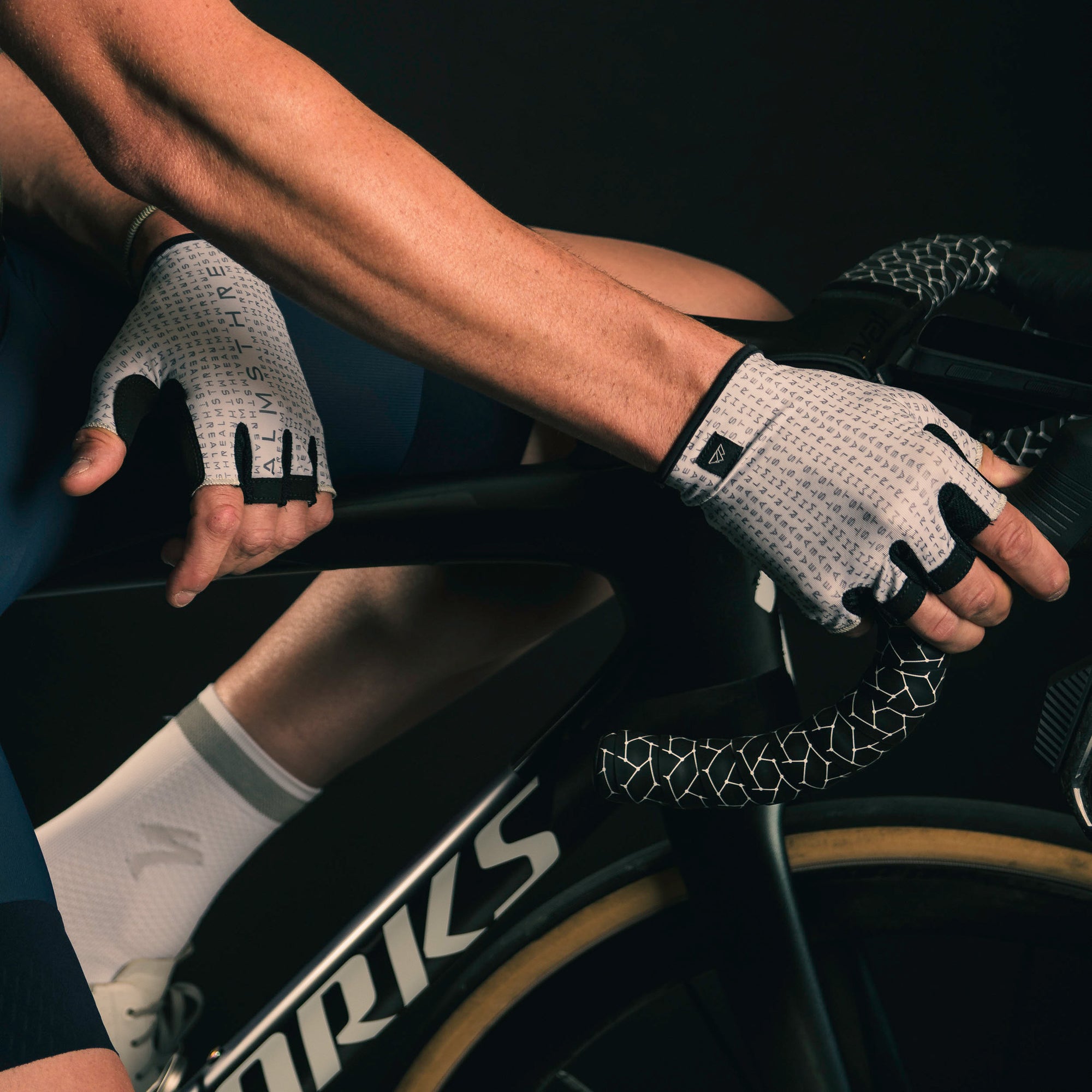 Almsthre Padded Short Finger Glove Midnight Black S