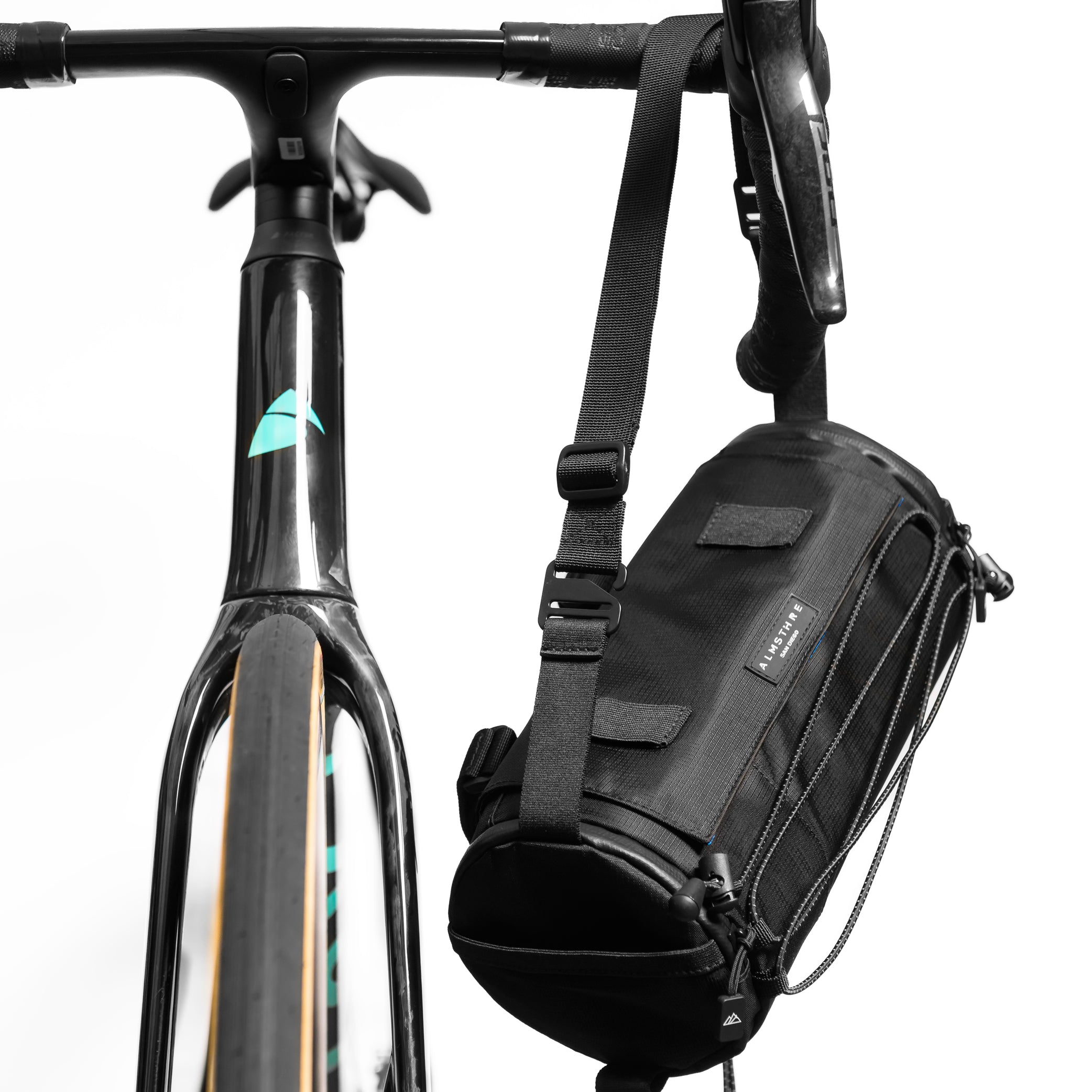 (取寄) アルムストレ シグニチャー Xl バー バッグ ALMSTHRE Signature XL Bar Bag Midnight Black Signature XL Bar Bag – ALMSTHRE